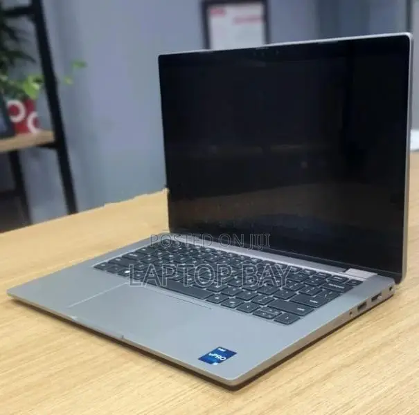 Dell Latitude 5340 2 in 1 - i5 12th Gen 13.3"