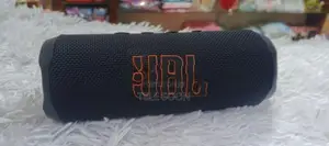 JBL Flip 6 Bluetooth Speaker
