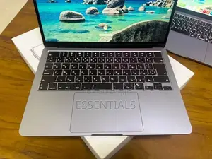 MacBook Air M2 Space Grey CC 120