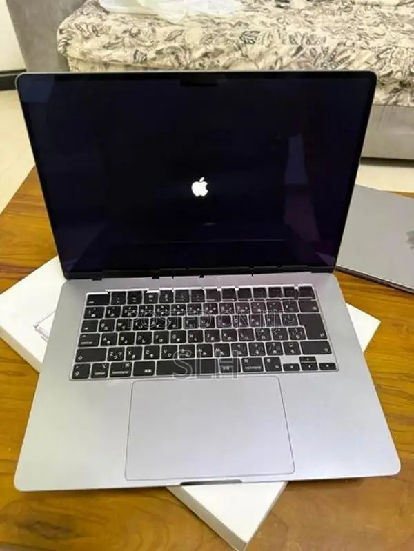 Macbook Air M2 15"