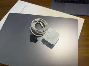 Macbook Air M2 15"