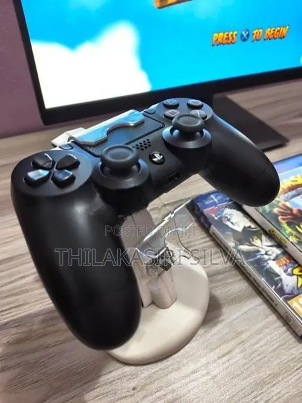 PS4 500GB (With CD)