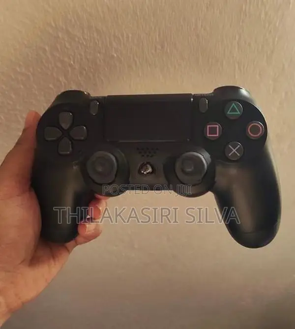PS4 500GB (With CD)