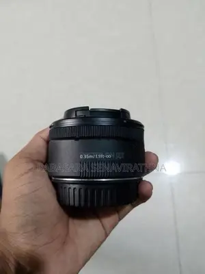 Canon EOS 200D DSLR