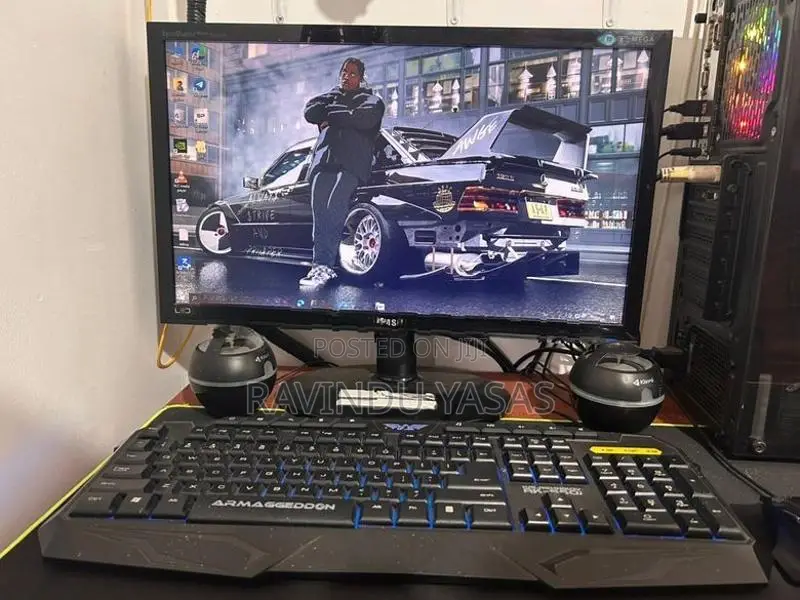 Processor: Intel Core i5-4590 (4th Generation) - 3.30GHz