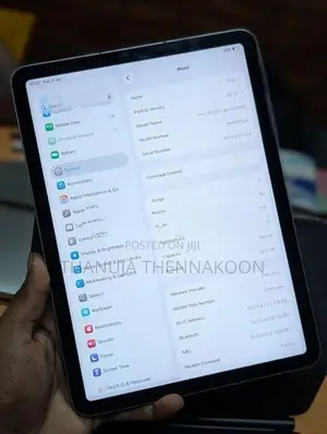 Apple iPad Air 5 with Magic keyboard