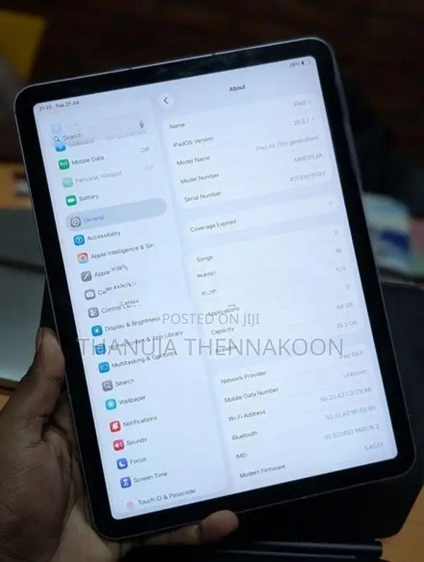 Apple iPad Air 5 with Magic keyboard