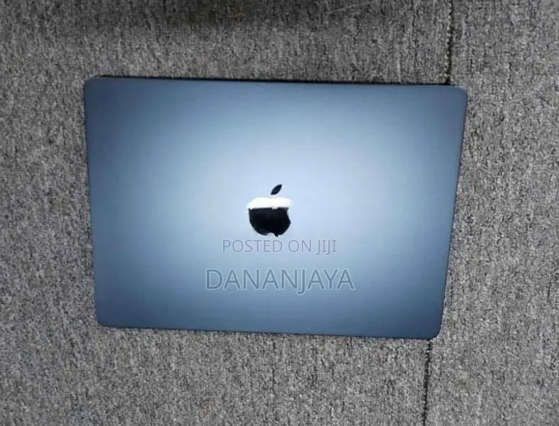 Apple MacBook Air M4 13 Inch 16GB Ram | 256 Midnight