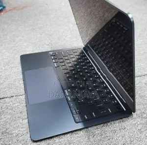 Apple MacBook Air M4 13 Inch 16GB Ram | 256 Midnight