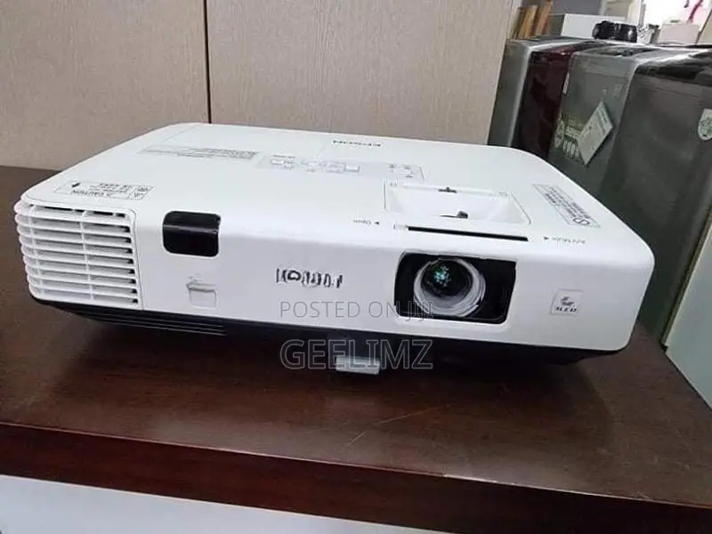 Full HD Smart Projector