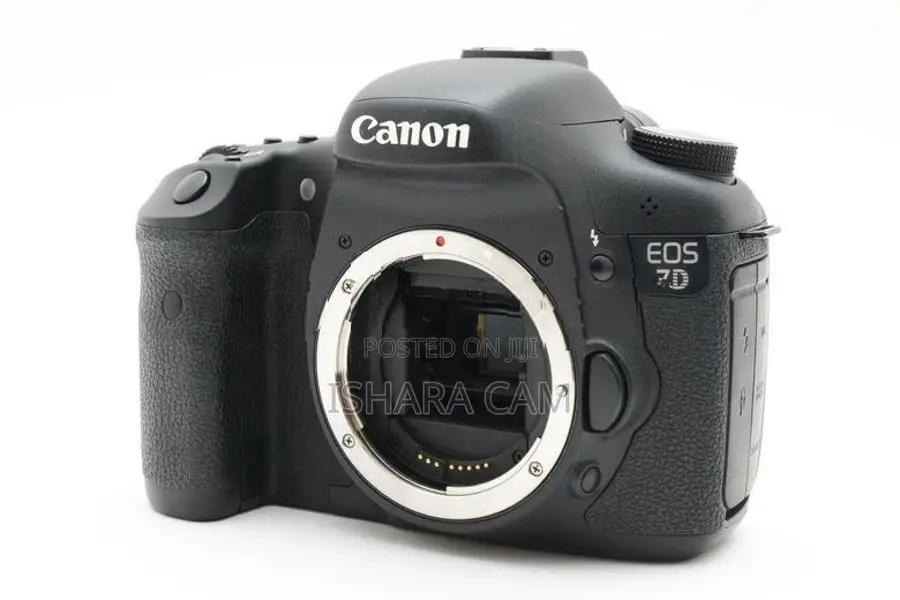 Canon 7D DSLR Body with Lens