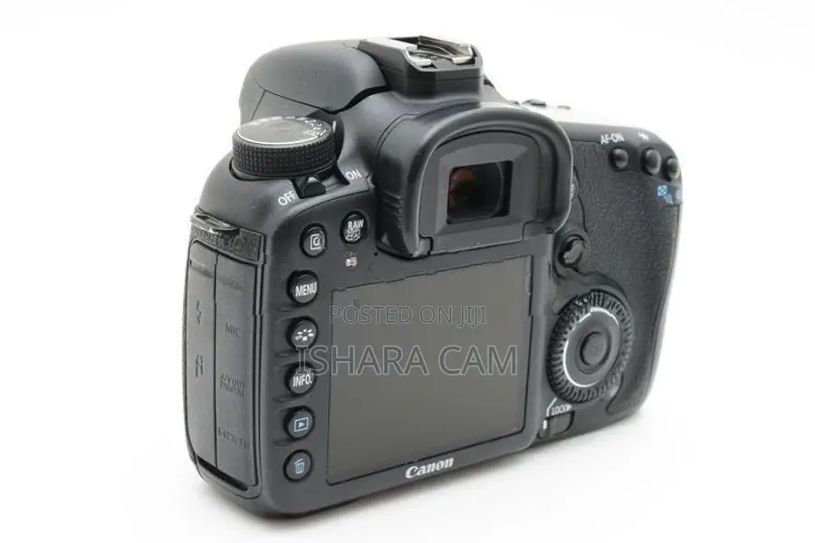 Canon 7D DSLR Body with Lens