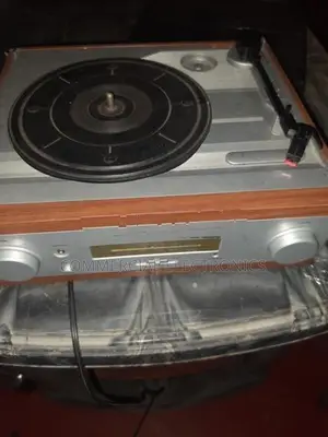 3 speed records player with FM Radio