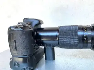 Canon 7D DSLR Body with 300 Lens