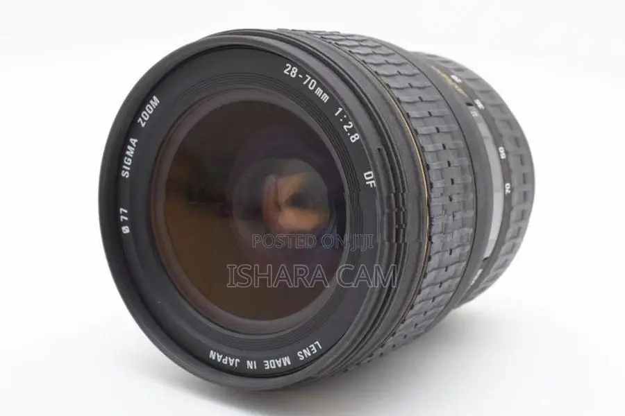Nikon 28-70 F2.8 DSLR Lens