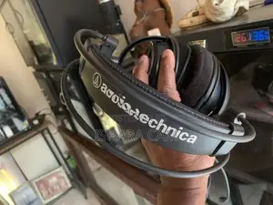 audio-technica japan DJ headphones