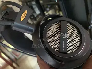 audio-technica japan DJ headphones