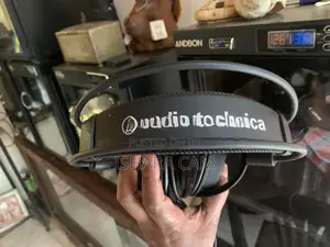 audio-technica japan DJ headphones