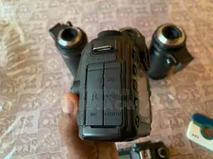 canon 5D mark 2 DSLR body with lens