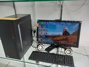 Yaks Desktop PC