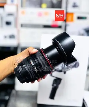 Canon EF 24-105mm f/4 L is USM Lens