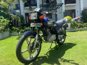Suzuki GS 125 2006