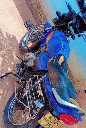 TVS Victor 2005