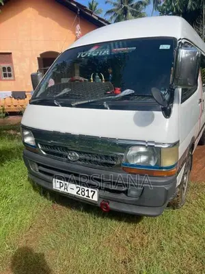 Toyota Dolphin 1999