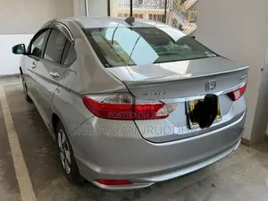 Honda Grace 2014