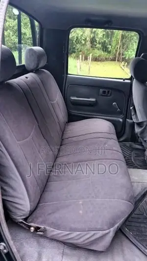 Toyota Hilux 2004