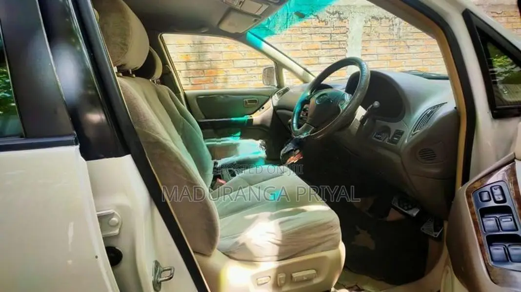 Toyota Harrier 2002