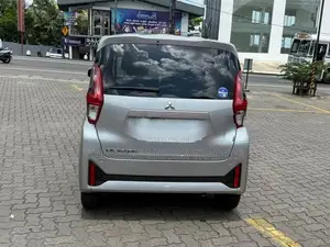 Mitsubishi eK Wagon 2025