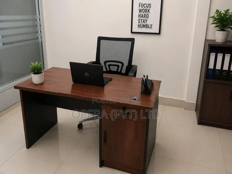 🪑 Office Table + Mesh Chair