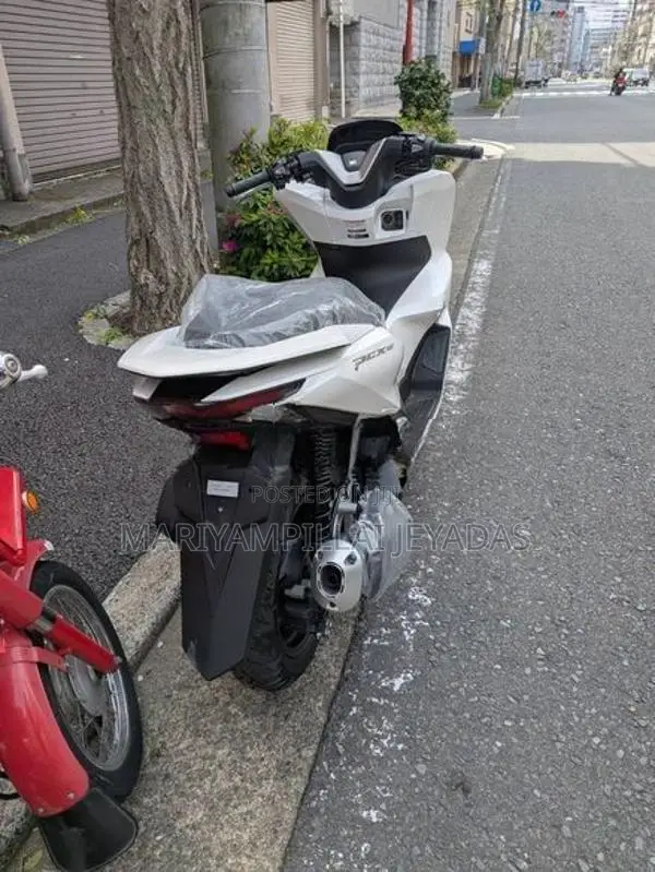 Honda PCX160 2025