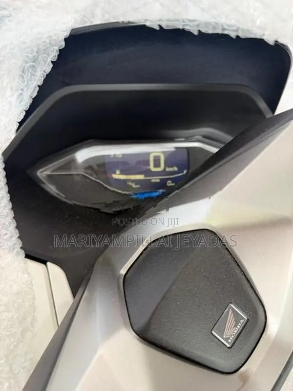 Honda PCX160 2025