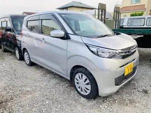 Mitsubishi eK Wagon M 2023