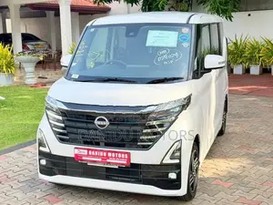 Nissan Roox 2024