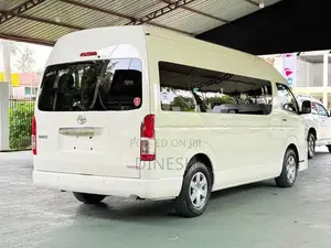 Toyota KDH 233 Hiace 2025