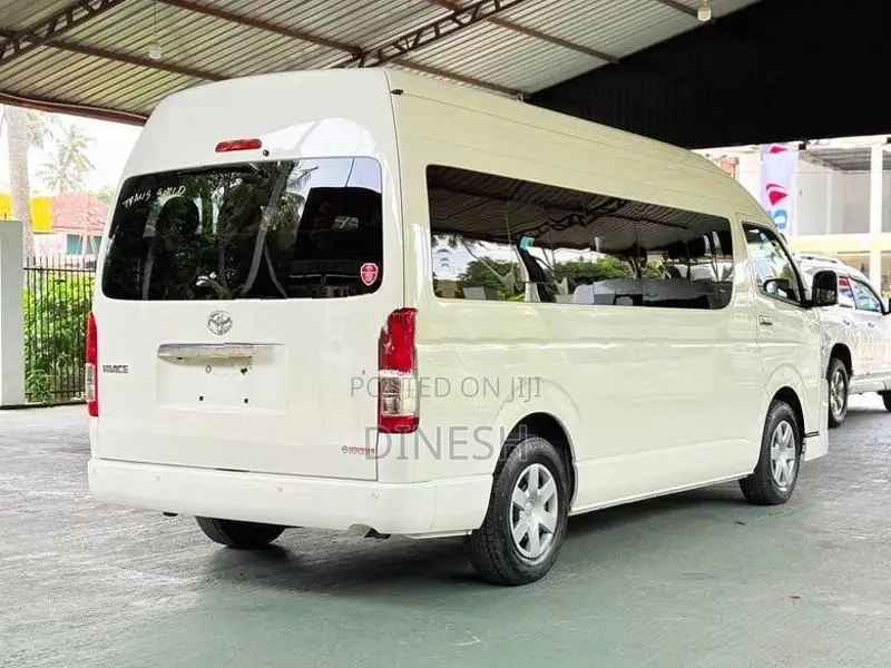 Toyota KDH 233 Hiace 2025