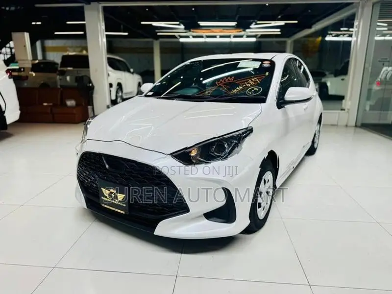 Toyota Yaris X Grade 2024