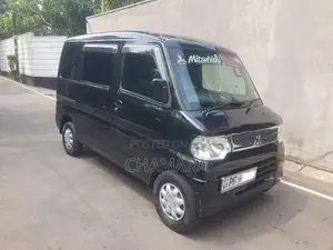 Mitsubishi Minicab 2012