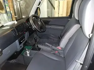 Mitsubishi Minicab 2012