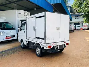 Isuzu Elf Freezer Truck -5°C 2014