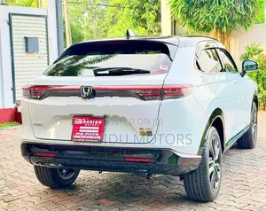Honda Vezel Z-Play 2025