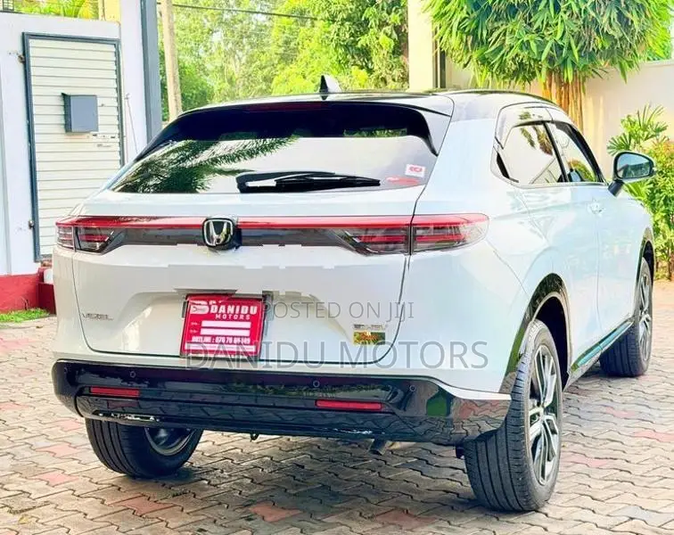 Honda Vezel Z-Play 2025