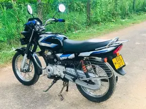 Bajaj CT100 2012