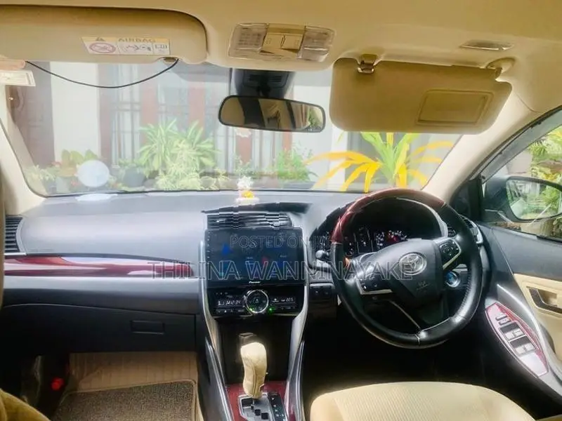 Toyota Premio G Superior 2017