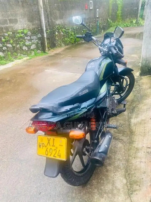 Bajaj Platina 125 2012