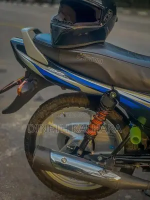 Bajaj CT100 2024