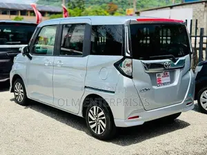 Toyota Roomy Custom G 2024